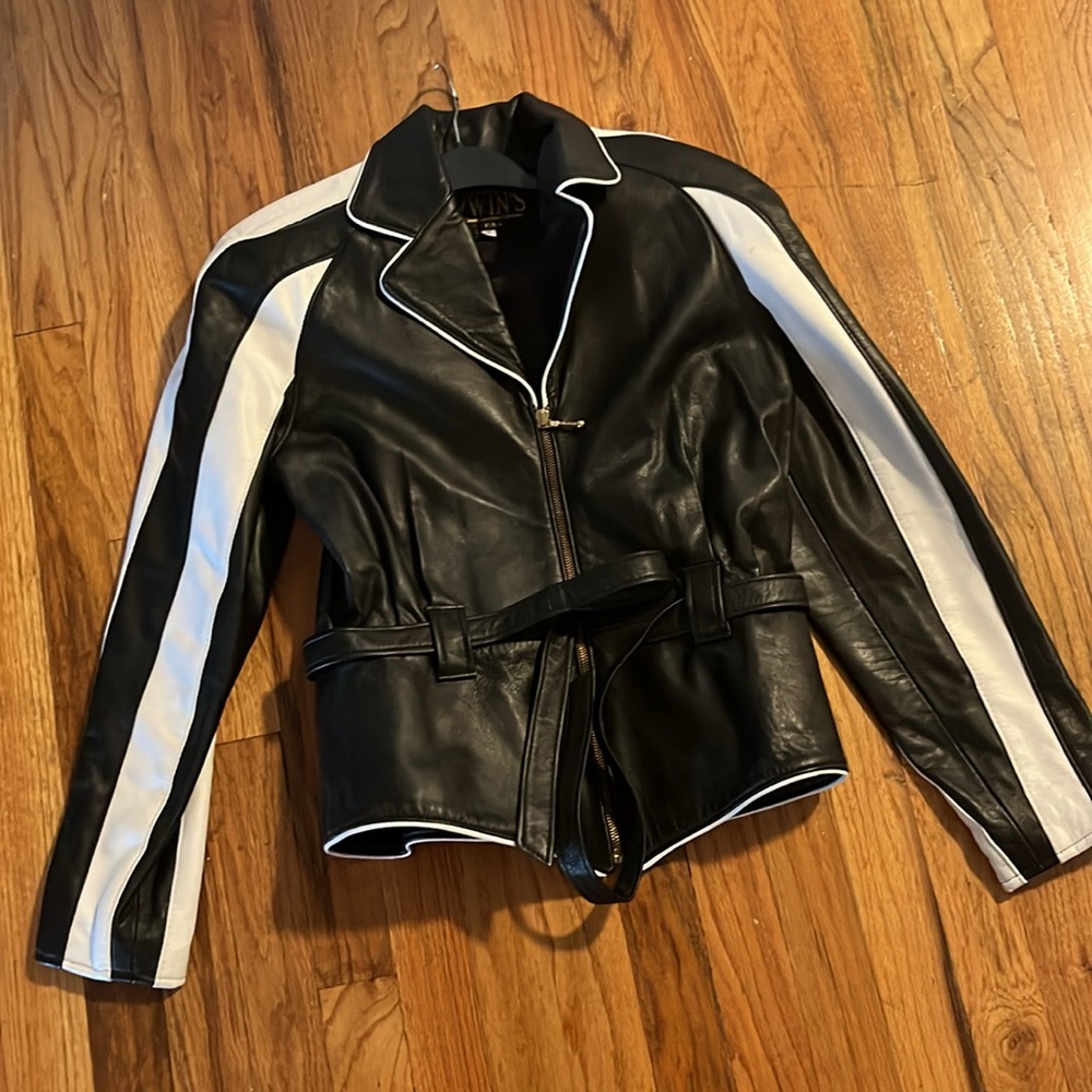 Vintage Black & White Leather jacket w/waist belt small